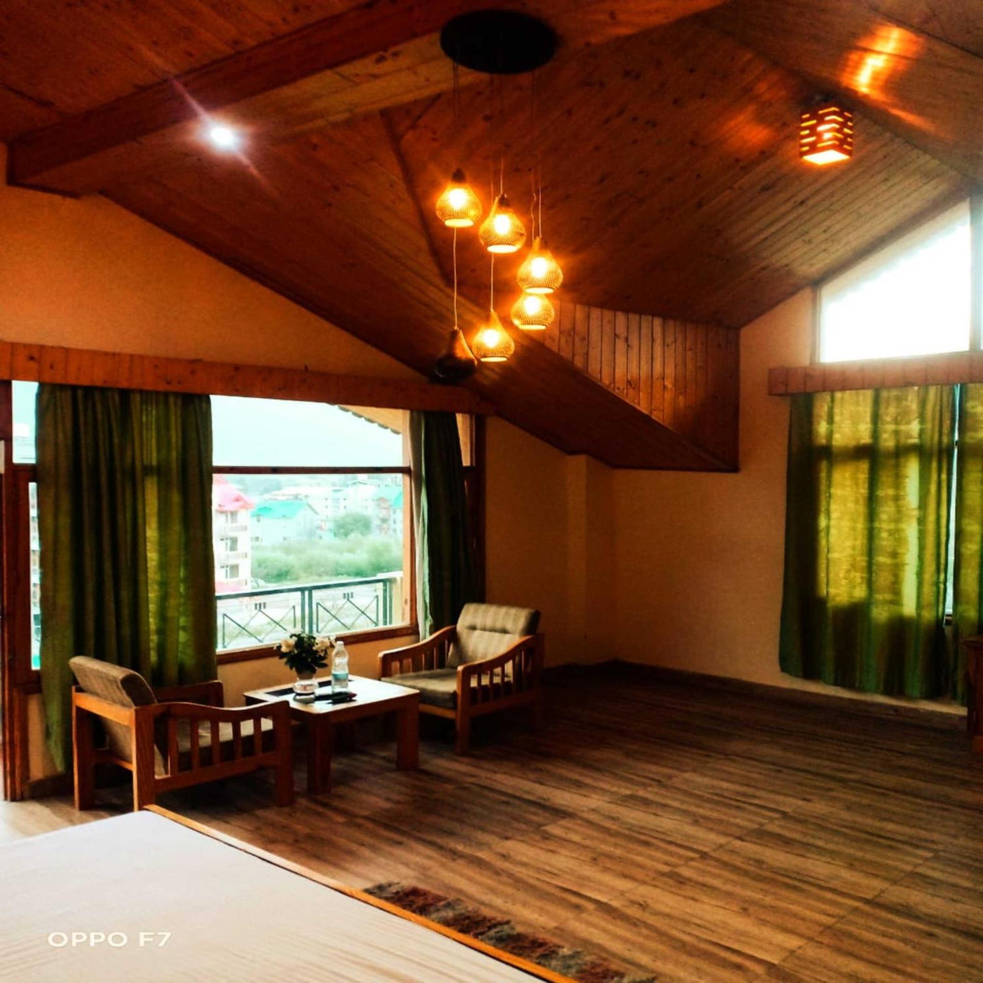 Hotel Jamla Inn มะนาลี ภายนอก รูปภาพ